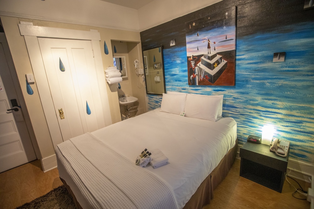 Economy Double Room, Shared Bathroom (Economy) photo 1