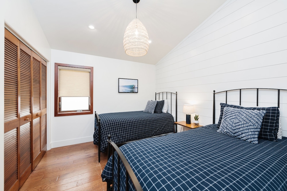 Condo, 2 Bedrooms
