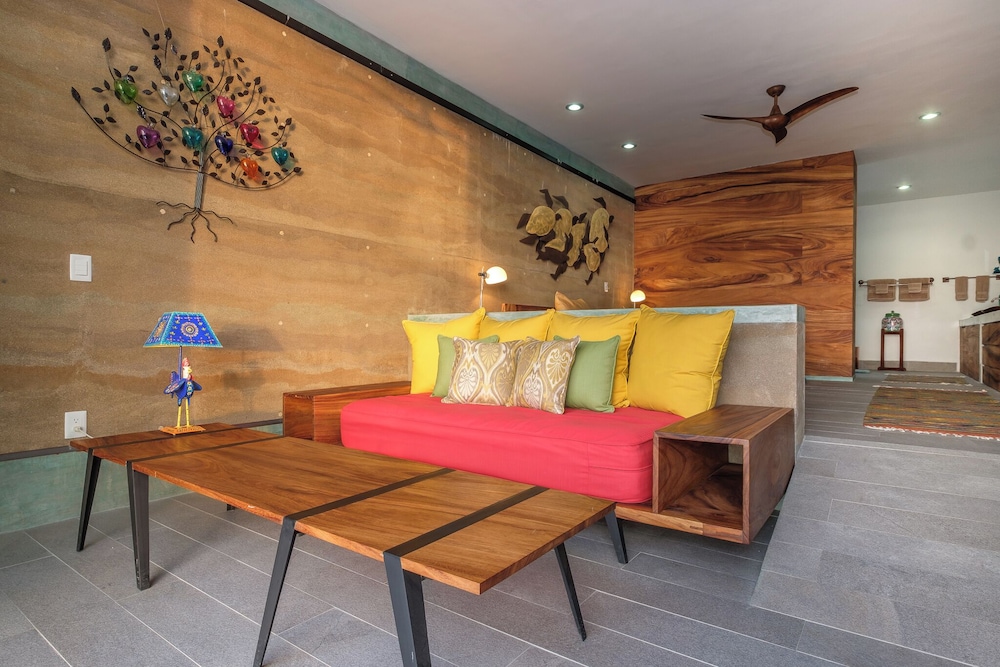 Babisuri Suite East photo 3
