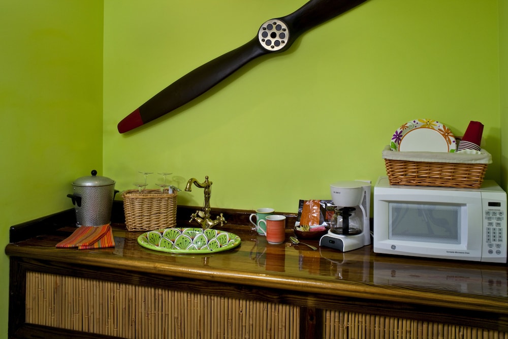 12 Pineapple Hideaway - Adults Only photo 2