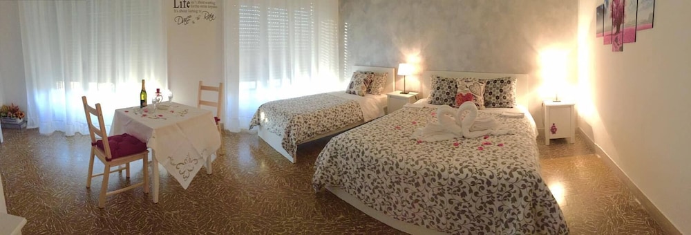 Deluxe Triple Room, Sea View photo 2