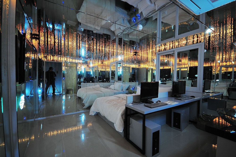 Room (Matrix) photo 2