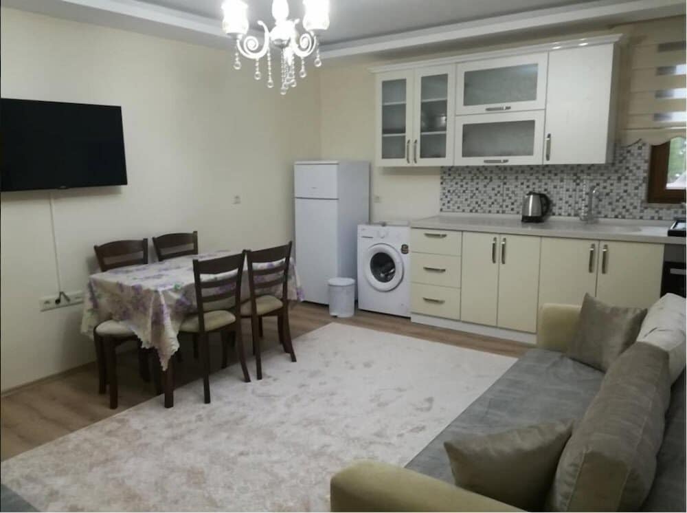 Apartment photo 2