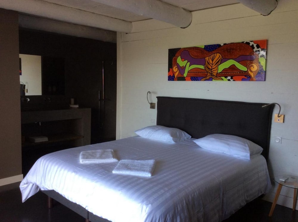 Double Room (Cabanon 2) photo 2