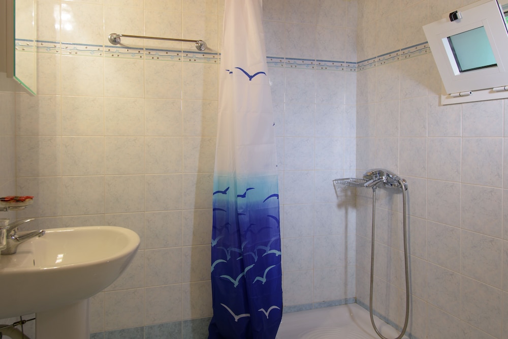 Standard Quadruple Room photo 3