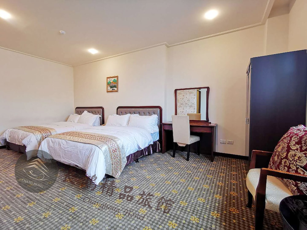 Classic Suite, 2 Queen Beds, Non Smoking photo 2