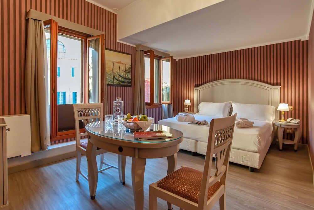 Comfort Double or Twin Room