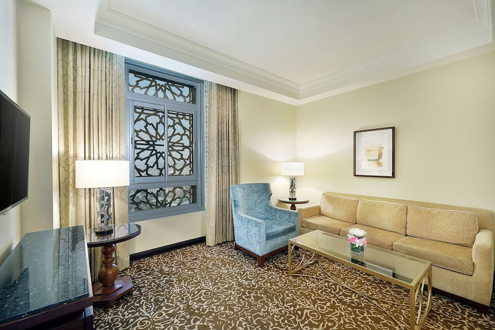 Suite, 1 Bedroom (Twin) thumbnail 5
