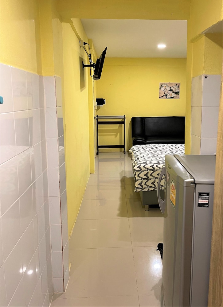 Superior Double Room, 1 Queen Bed with Sofa bed, Ensuite, Garden Area photo 3