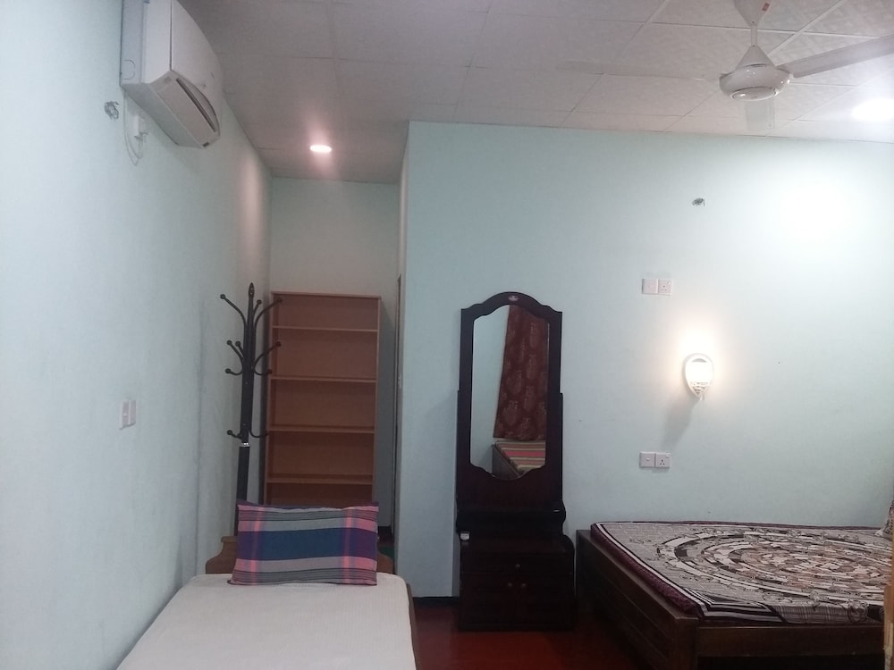 Budget Double Room photo 3