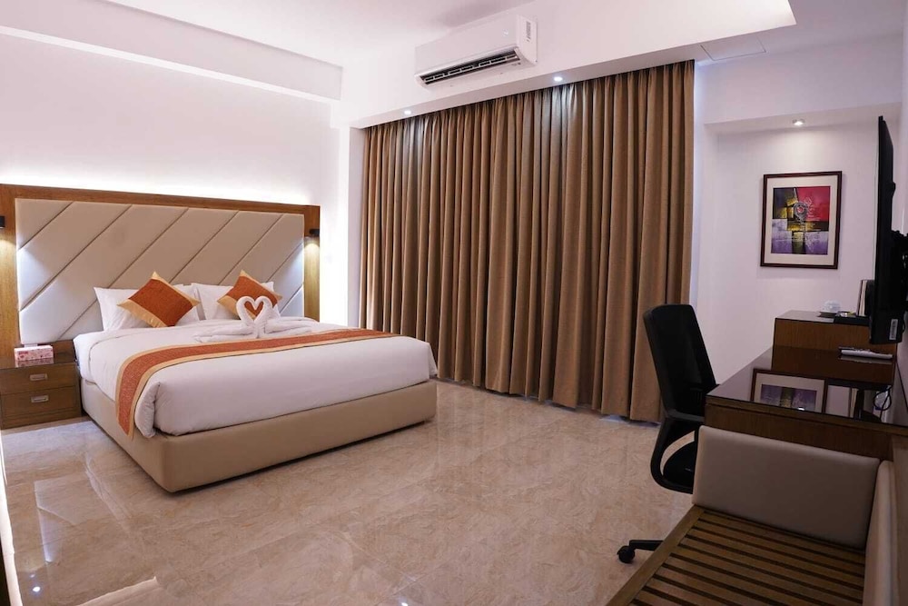 Business Room, 1 King Bed photo 3