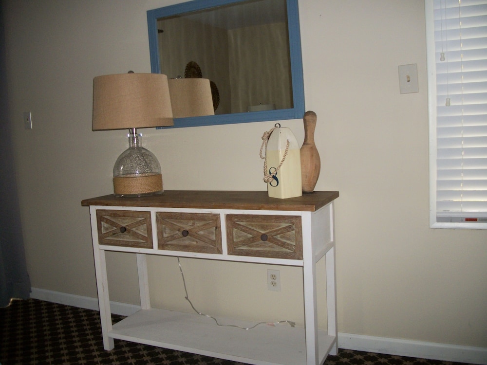 Family Cabin, 2 Bedrooms, Resort View (Cabin C)