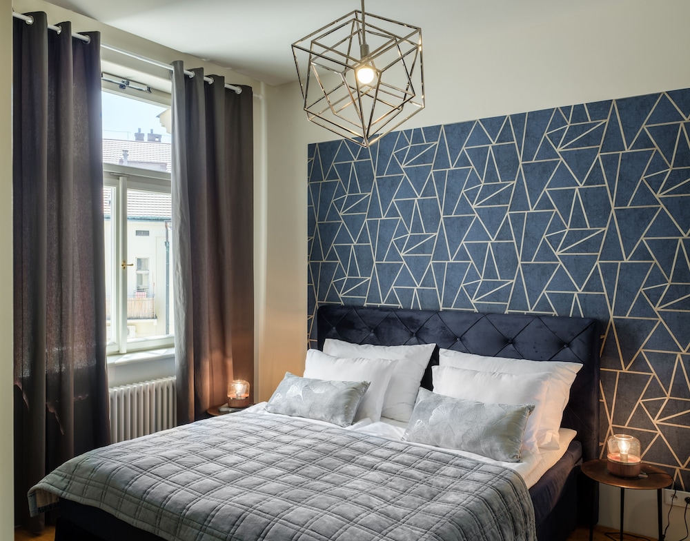 Apartment, 3 Bedrooms, Balcony (Fireplace)