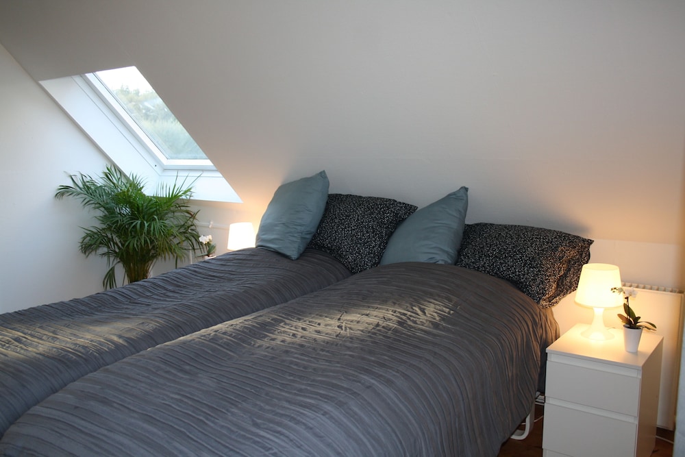 Standard Double Room, Private Bathroom - Photo 5