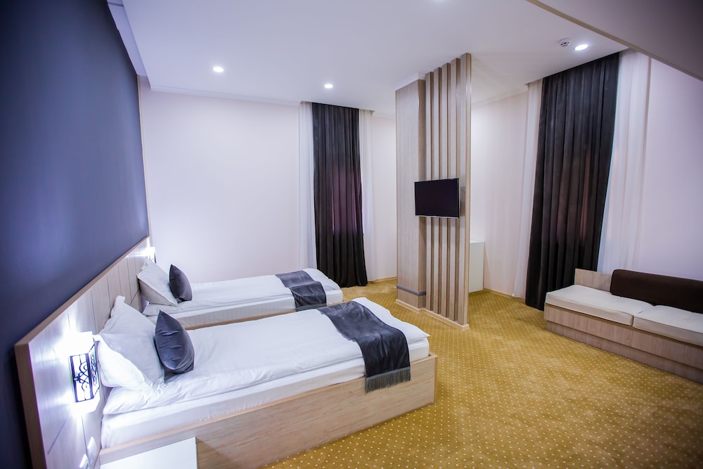 Twin Room - Photo 1