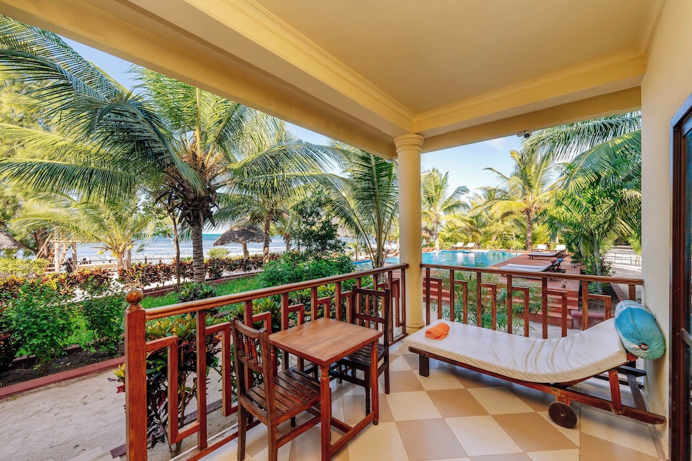 Deluxe Triple Room, Balcony, Sea View