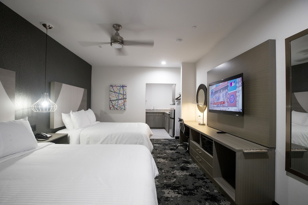 Family Single Room, 2 Double Beds, Non Smoking