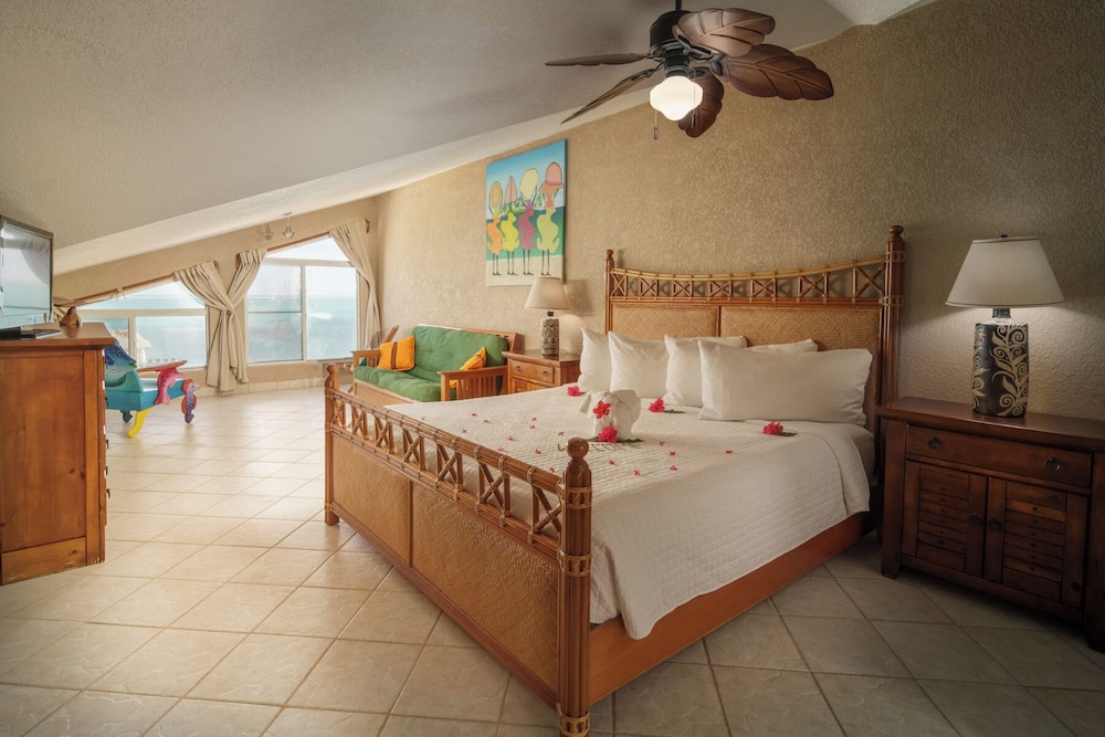 3 Bedroom Beachfront