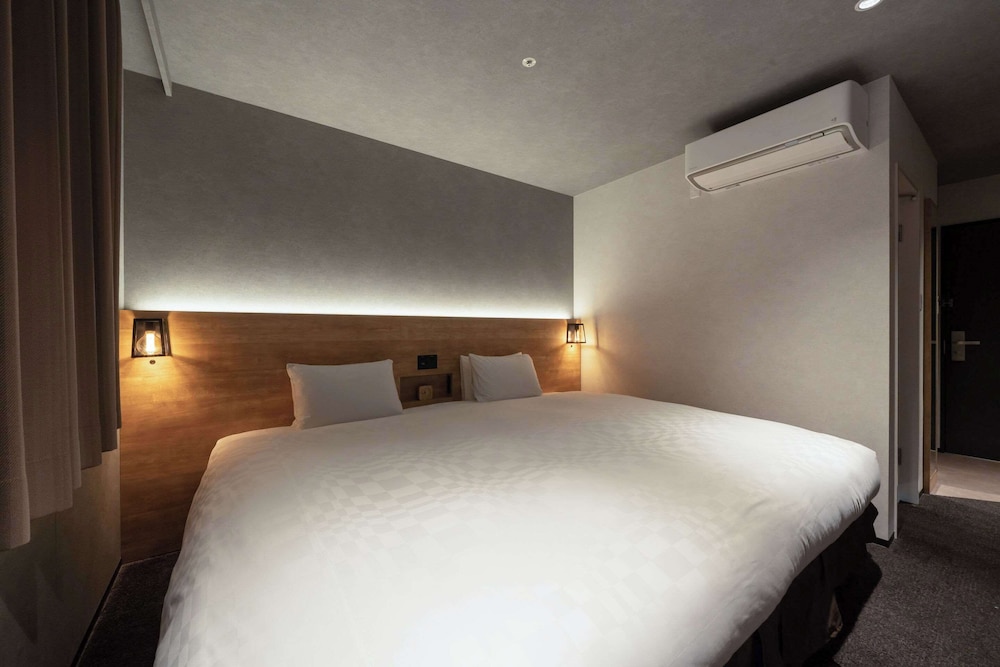 Wide King Room, Non Smoking - Photo 10