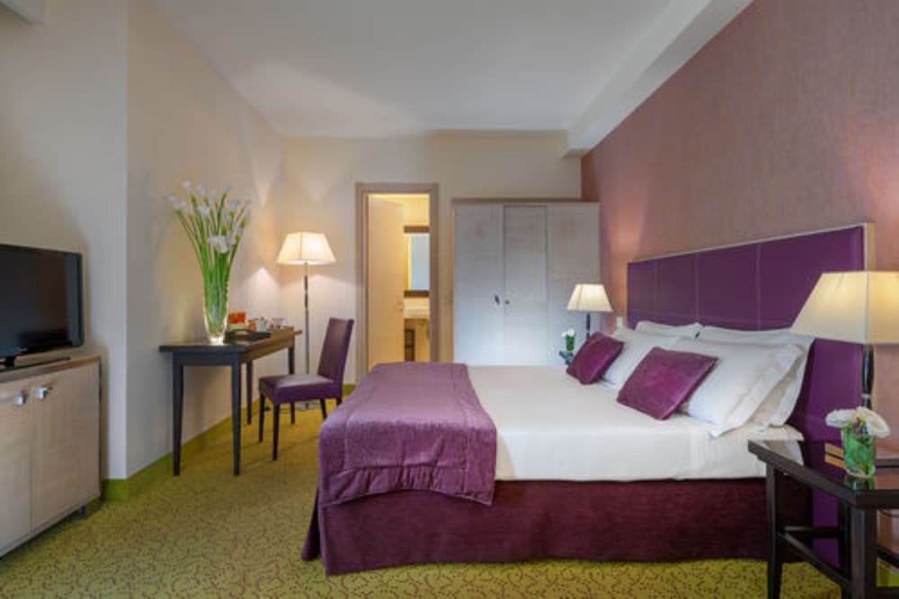 Superior Double or Twin Room photo 2