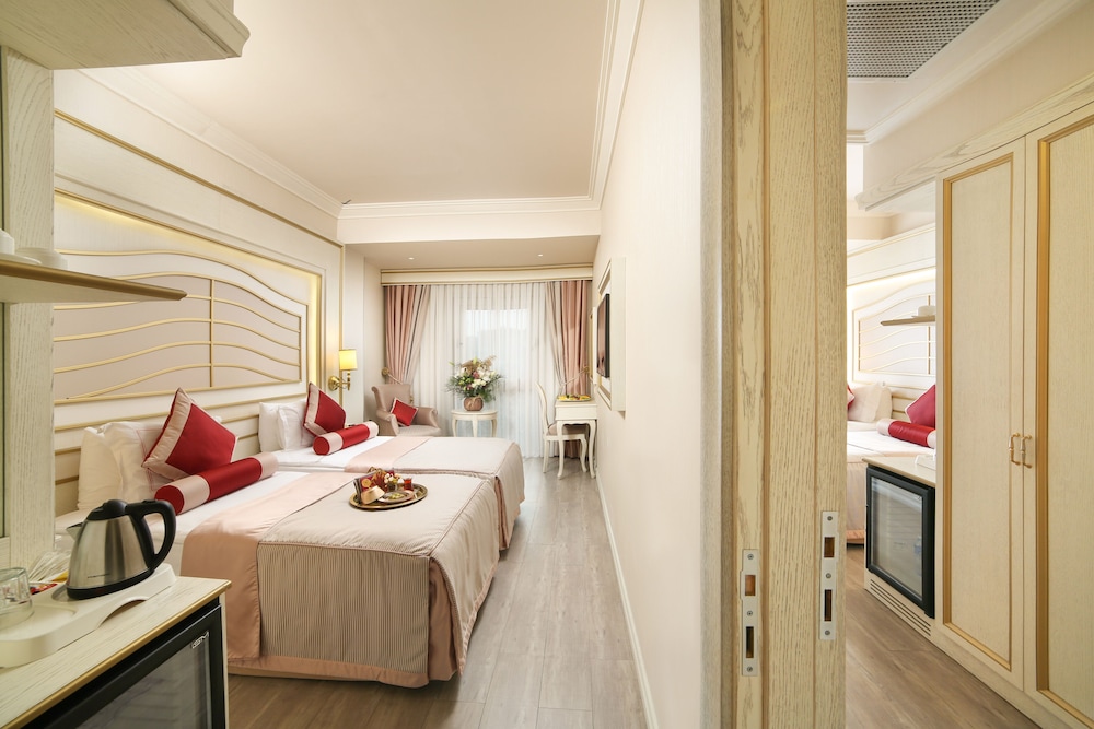 Family Room, 2 Bedrooms, Connecting Rooms, City View, photo 6