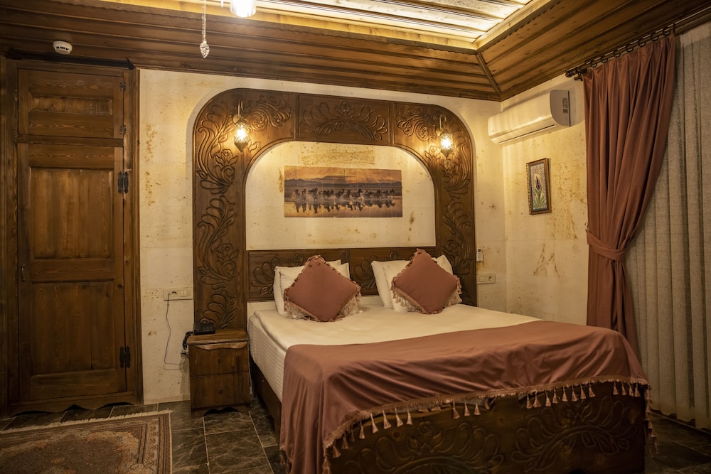 Deluxe Triple Room (Private Garden) - Photo 4
