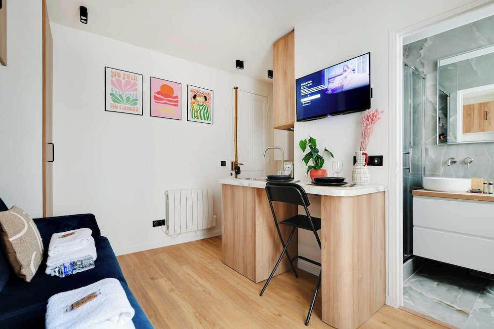 Apartment photo 3