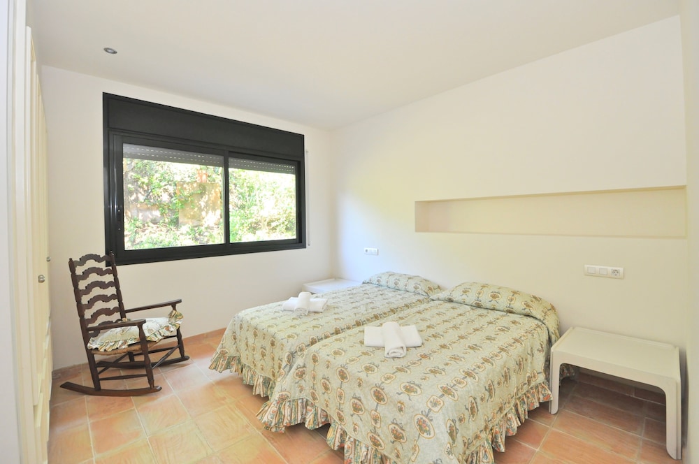 Villa, 4 Habitaciones, Piscina Privada (C030)
