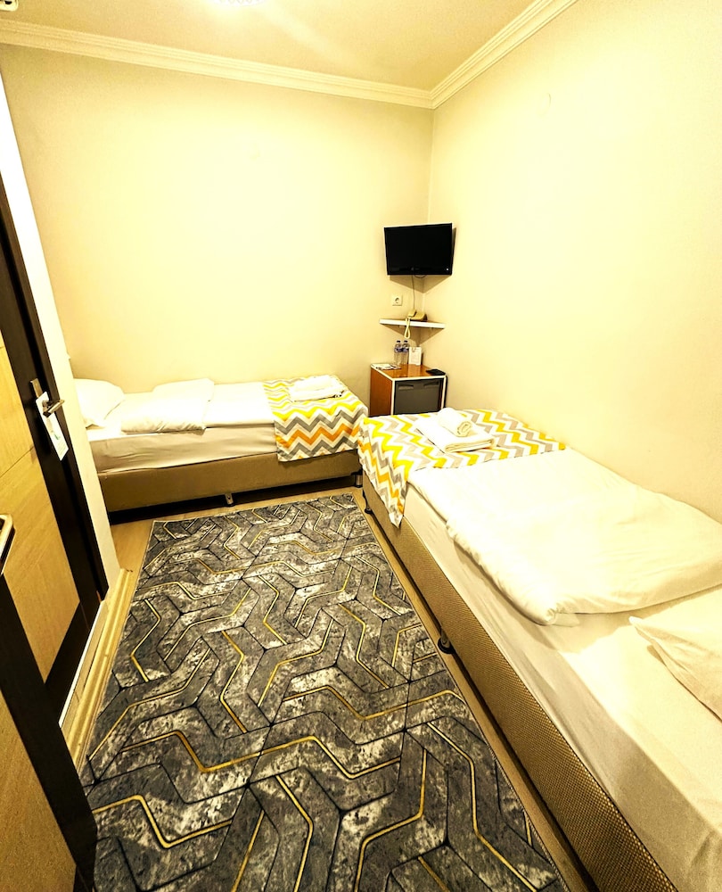 Economy Twin Room