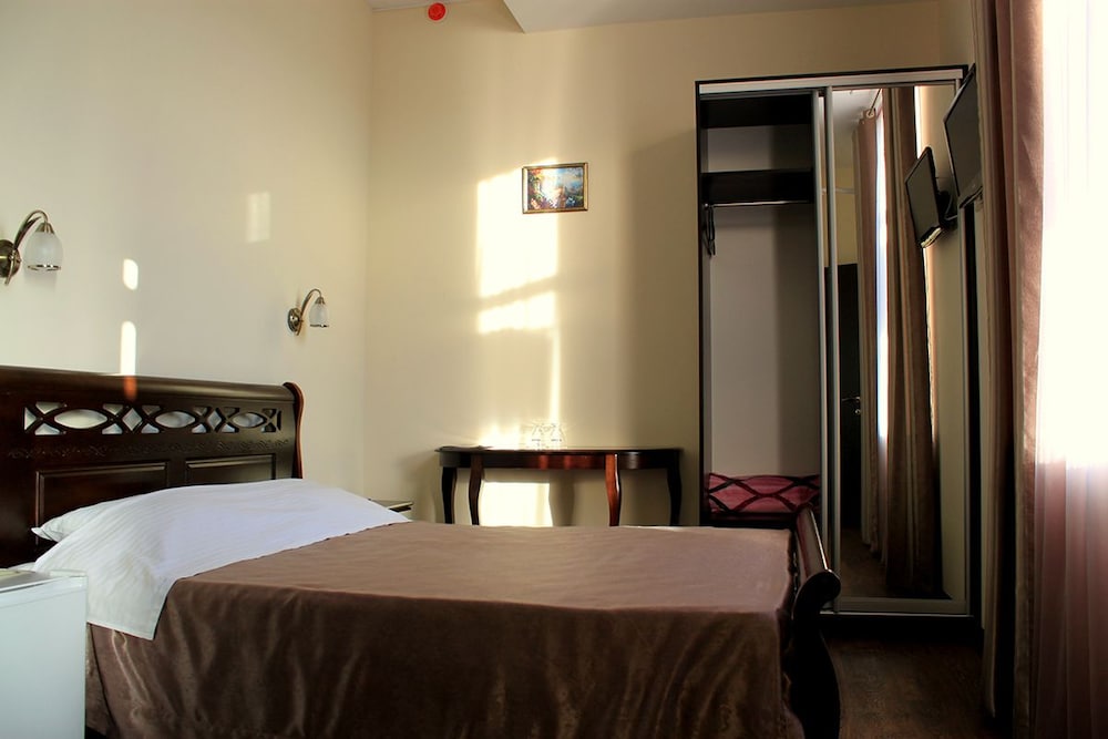 Deluxe Double Room, City View