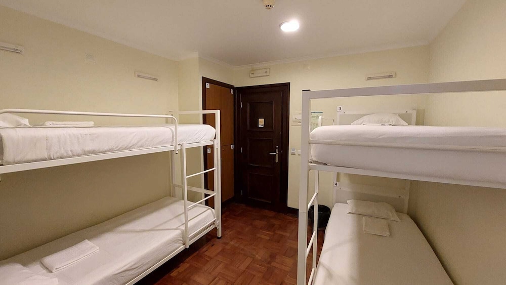 Room, Men only photo 2