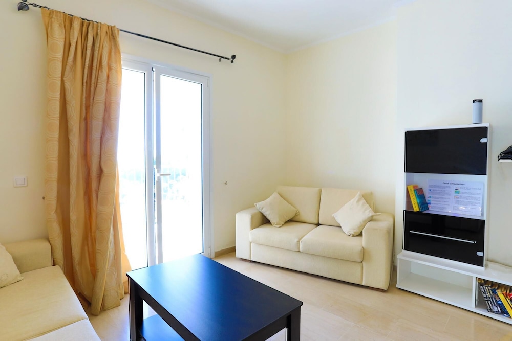 Villa photo 3