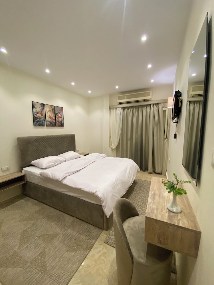 Family Suite, 2 Bedrooms, City View, Mountainside
