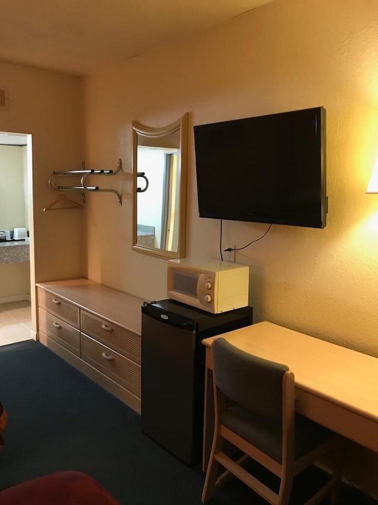 Budget Inn, Zdjęcie 2