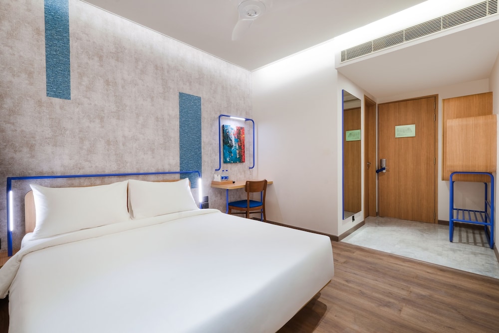 Deluxe Room, 1 Double Bed - Photo 7