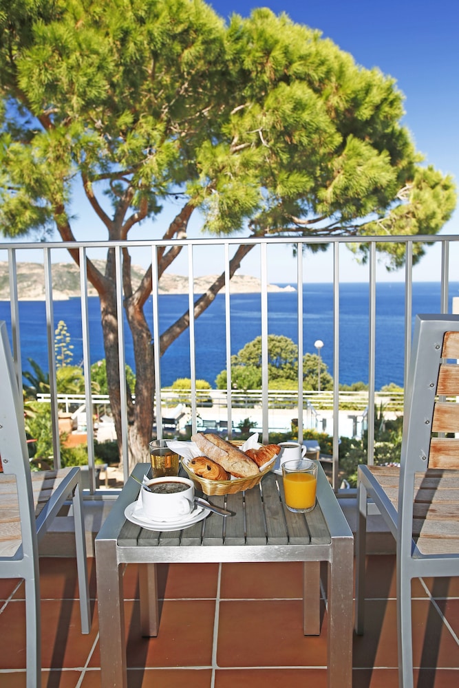 Panoramic Triple Room, Balcony, Sea View - Photo 23