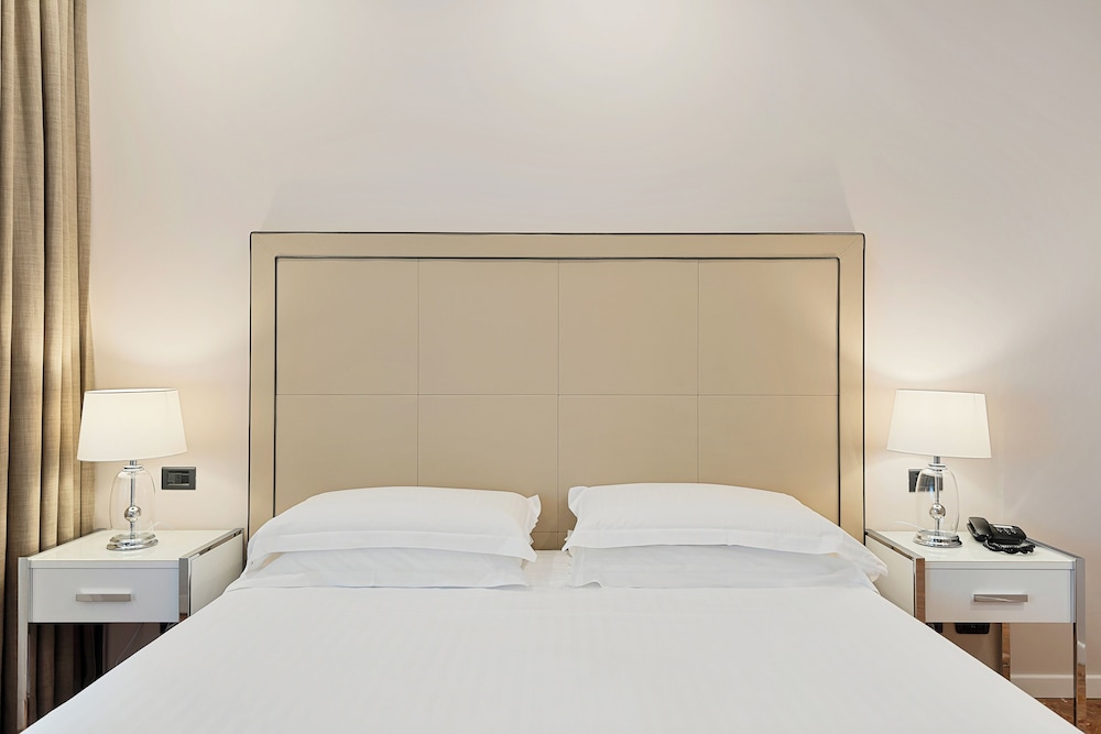 Standard Double Room - Photo 14