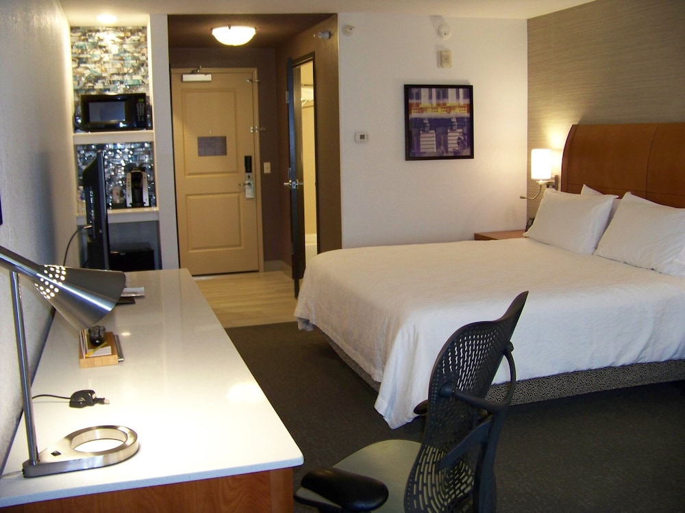 King Standard - Photo 2