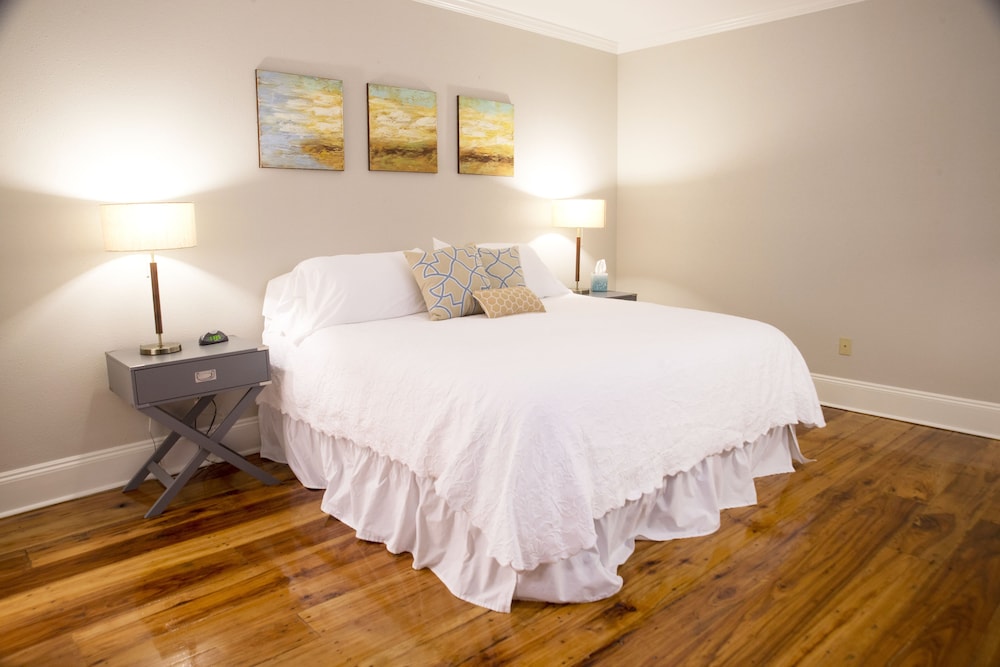Executive Suite, 1 Bedroom, Kitchenette (Professional Suite King Bed) photo 1