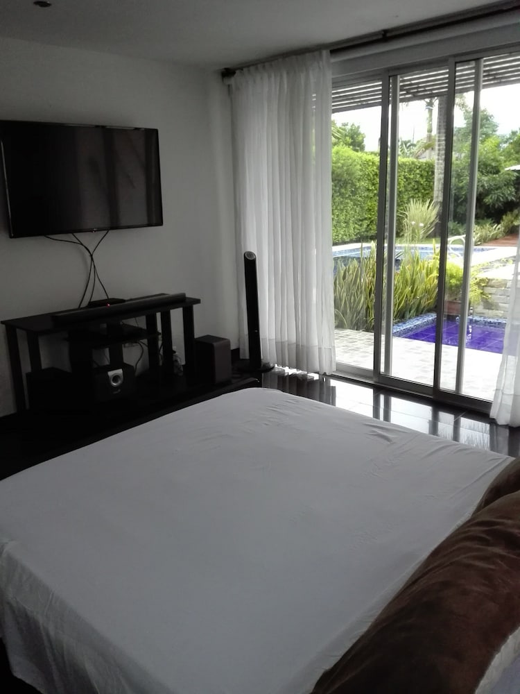 Comfort Triple Room, Private Bathroom photo 1