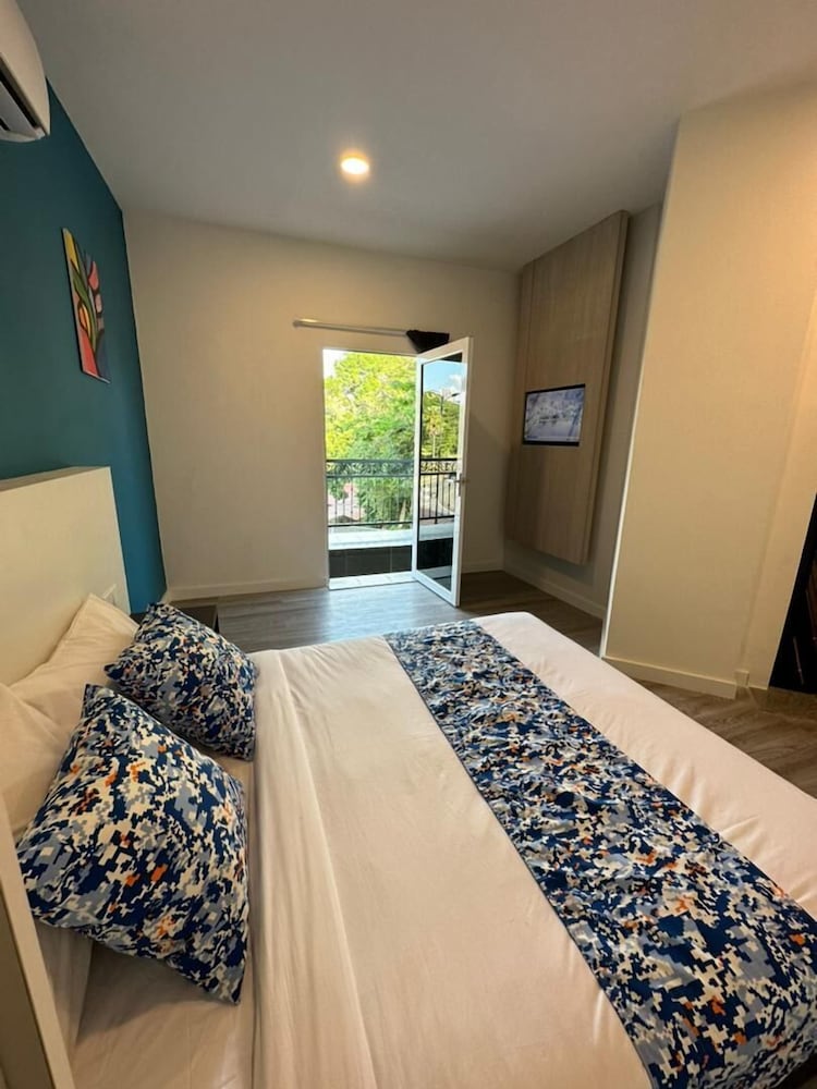 Executive Room