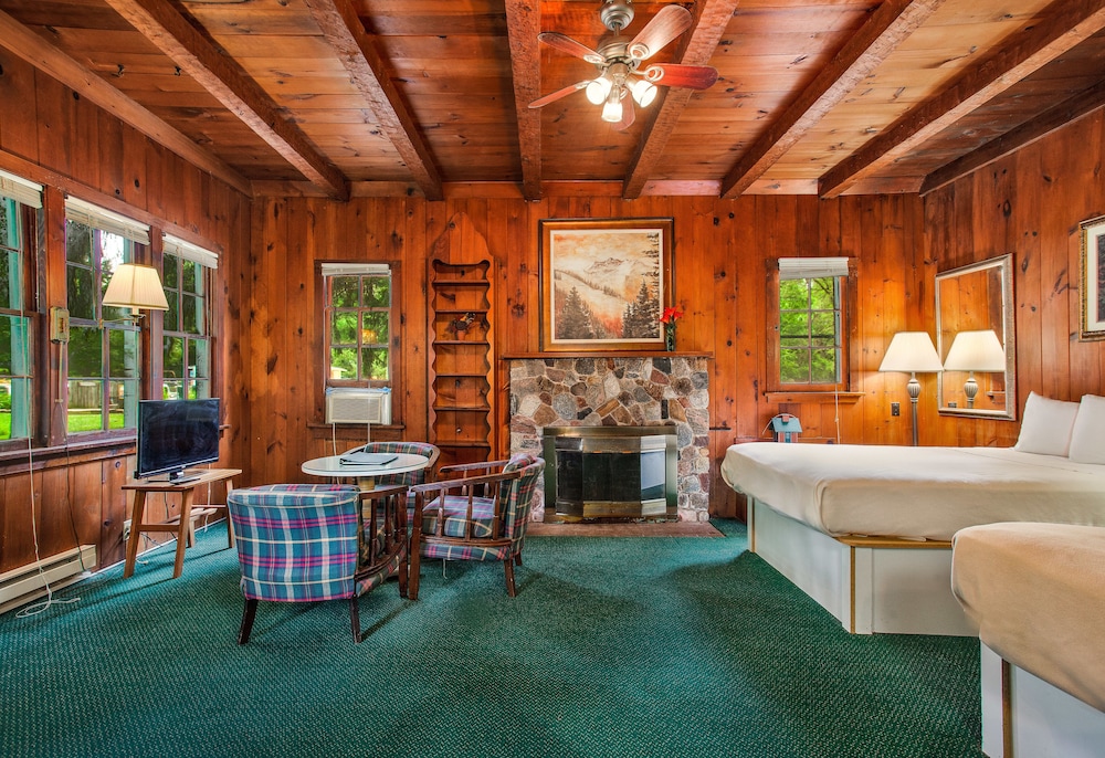 Cabin, 2 Queen Beds, Kitchenette, Resort View