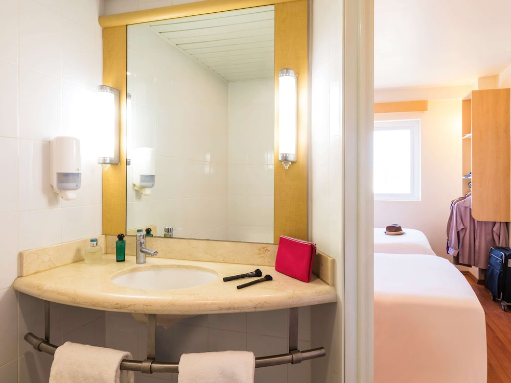 Standard Double Room, 1 Double Bed - Photo 4