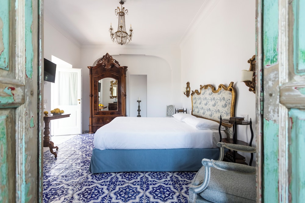 Comfort Room - Photo 1
