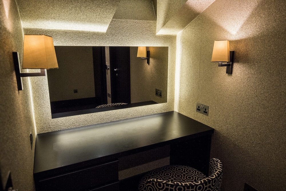 Luxury Suite, 1 King Bed (The Chester Suite) photo 3