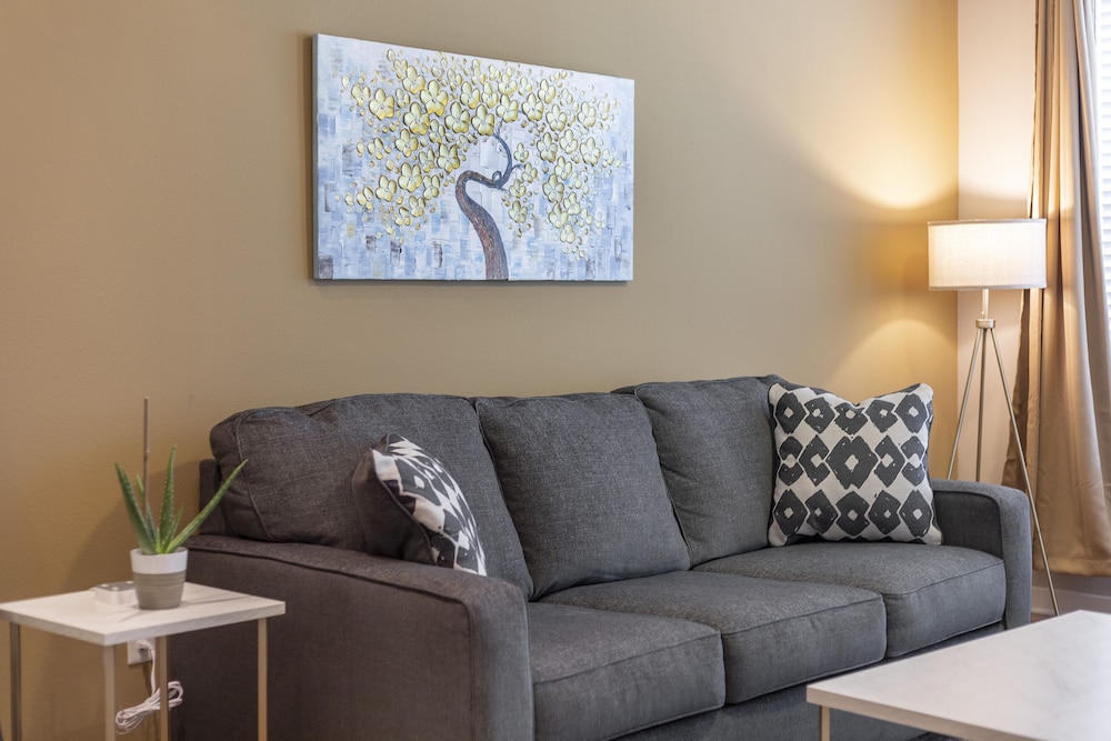 Family Condo, 1 King Bed with Sofa bed (1 Bedroom)