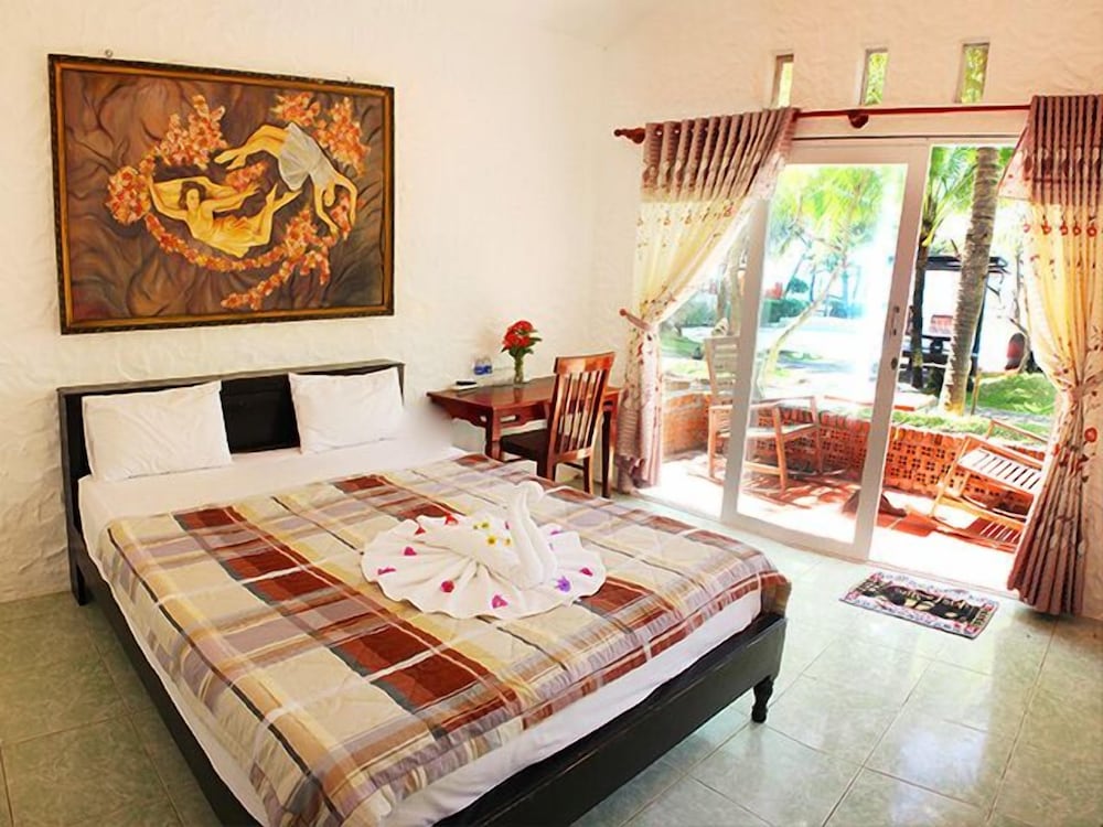 Superior Room, Pool View photo 2