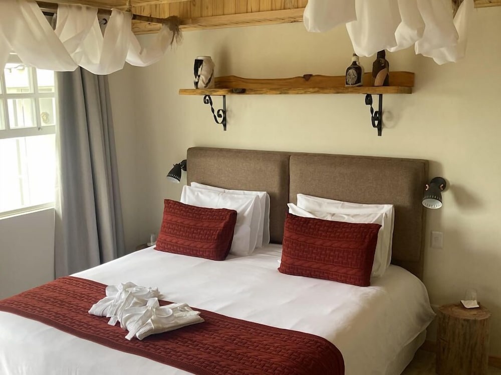 Available room thumbnail 5
