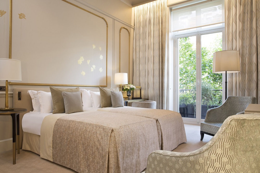 Deluxe Room, 1 king bed or 2 twin beds photo 3