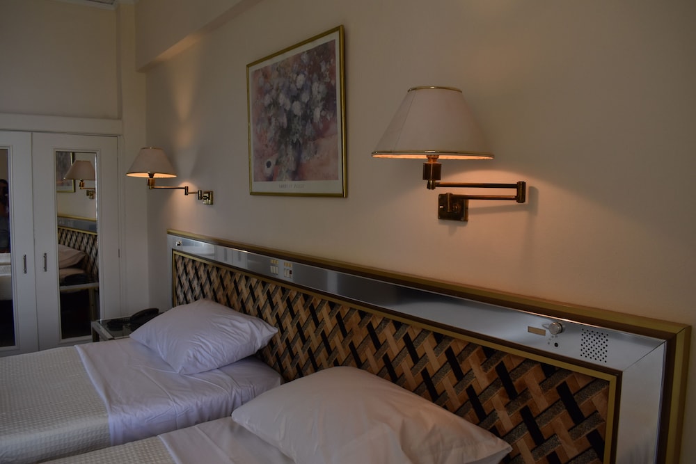 Double or Twin Room with Seaview photo 3
